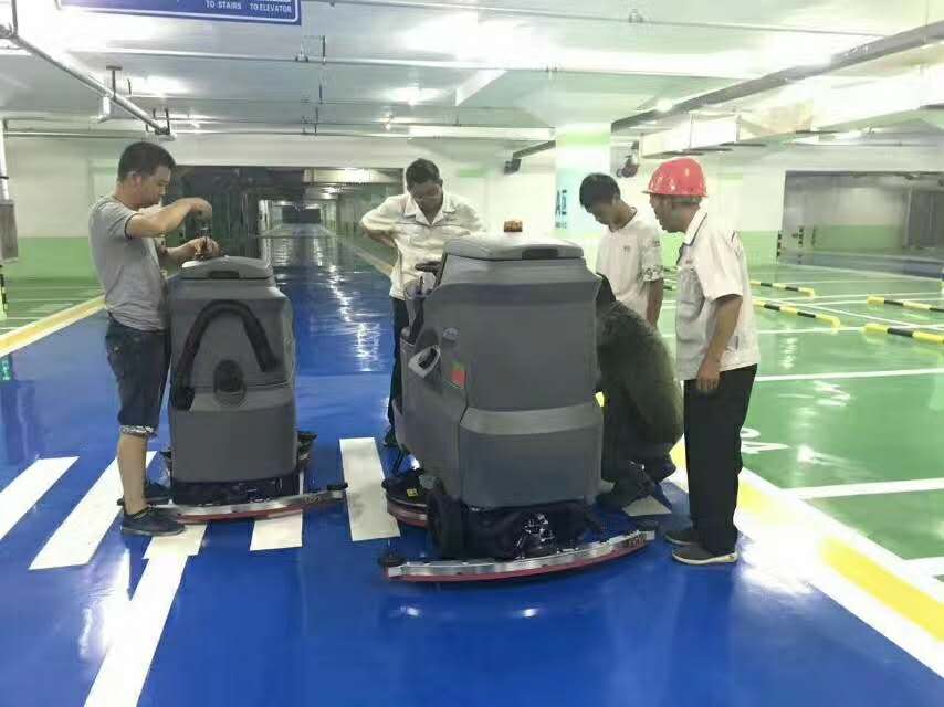 日常使用駕駛式洗地機如何保養(yǎng)？要注意些什么