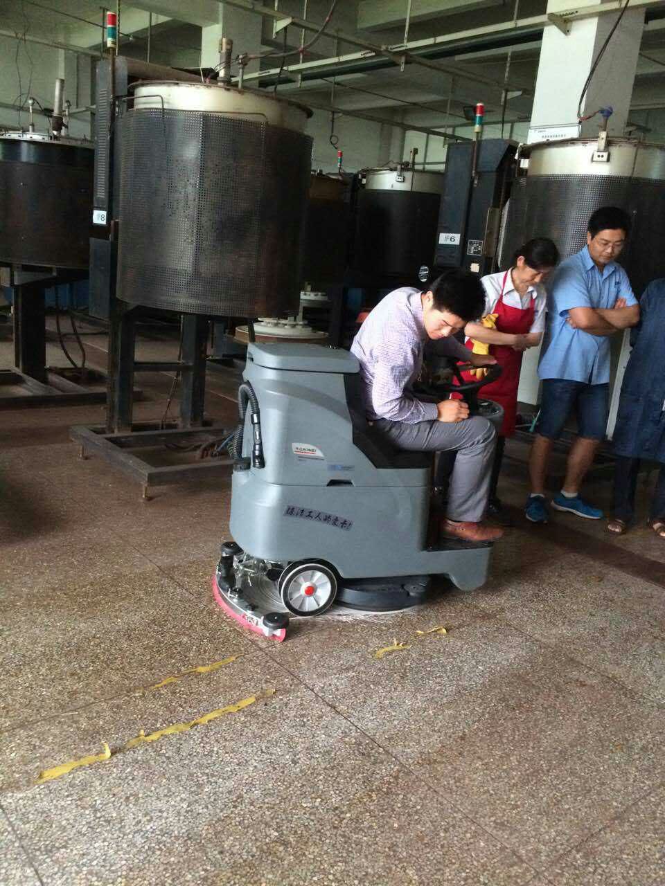 選擇高美的洗地機(jī)租賃有什么好處？