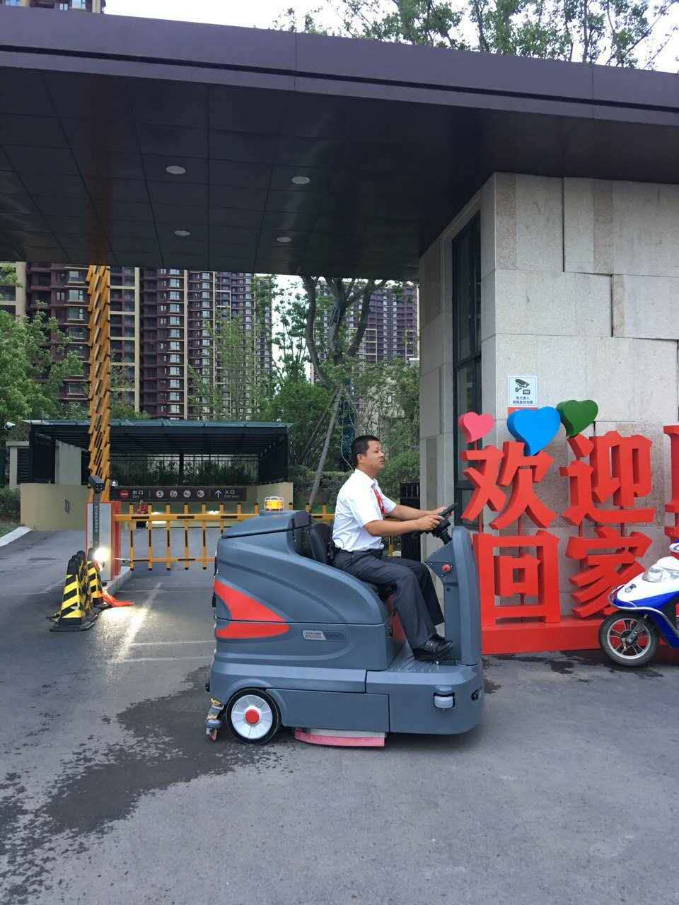 進(jìn)口洗地車(chē)一定比國(guó)產(chǎn)洗地車(chē)好嗎？