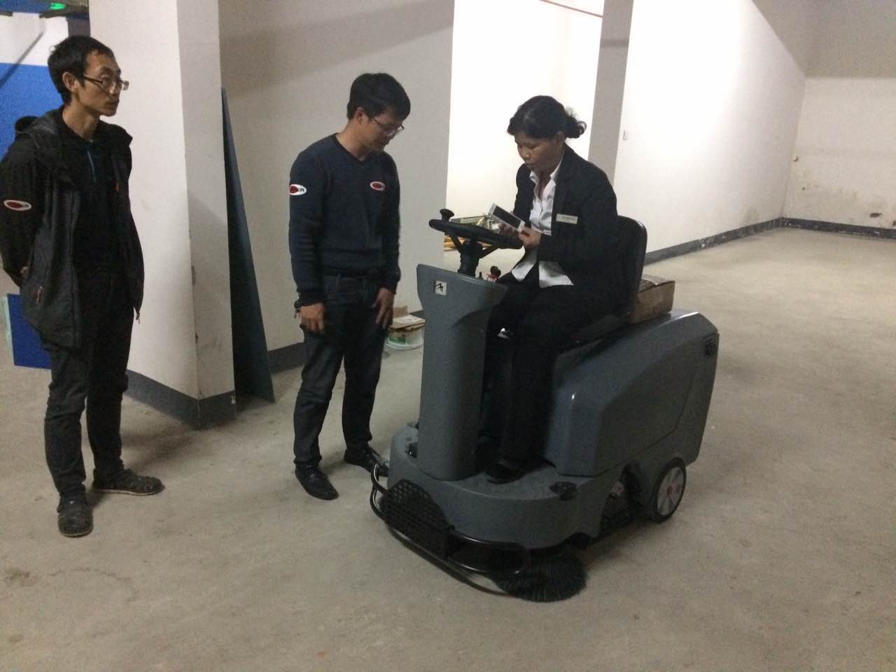 清掃車(chē)為什么應(yīng)用如此廣泛，它有什么優(yōu)勢(shì)?