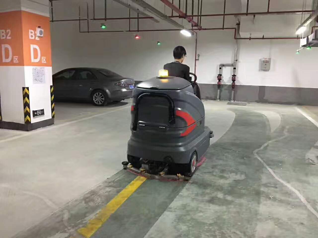 進(jìn)口洗地車(chē)一定比國(guó)產(chǎn)洗地車(chē)好嗎？