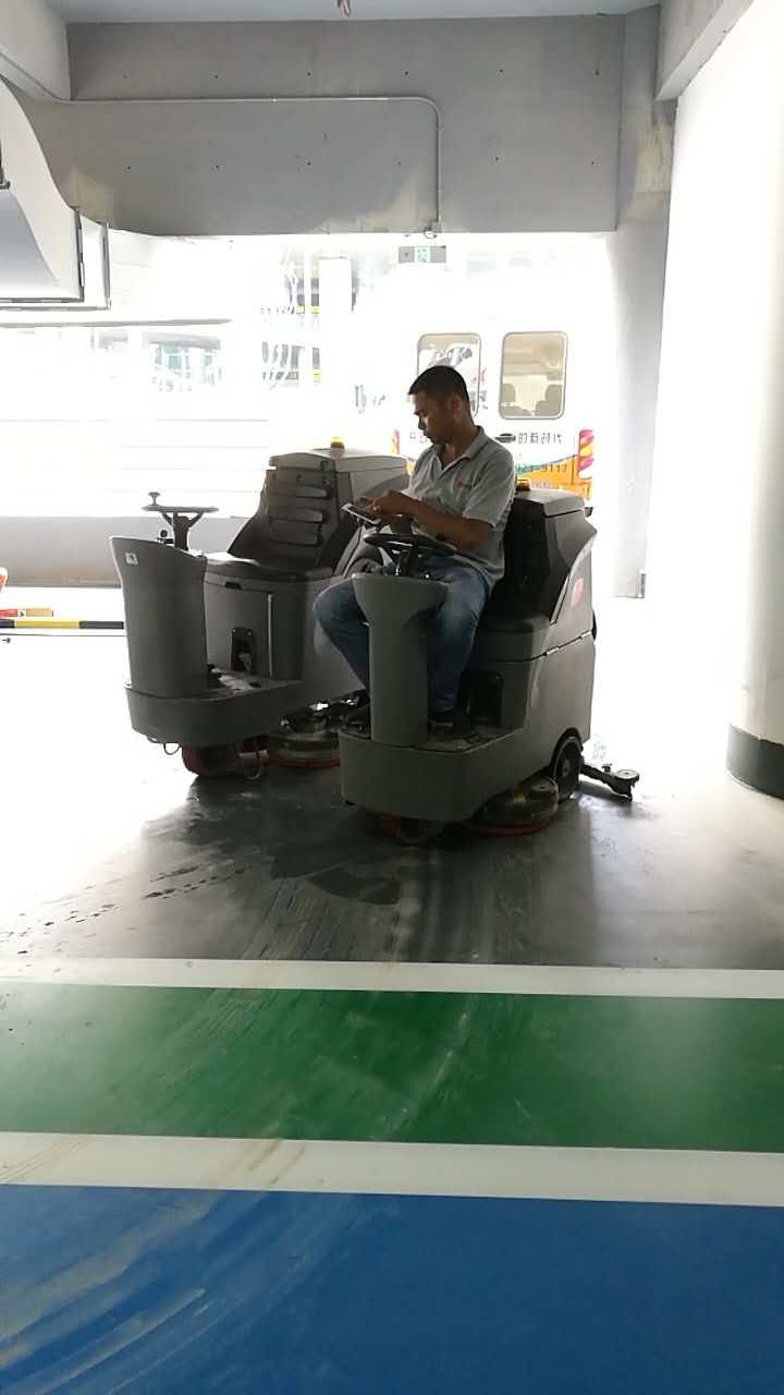 合肥高美洗地機_食品生產行業(yè)專用洗地機